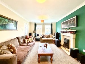 Living Room- click for photo gallery